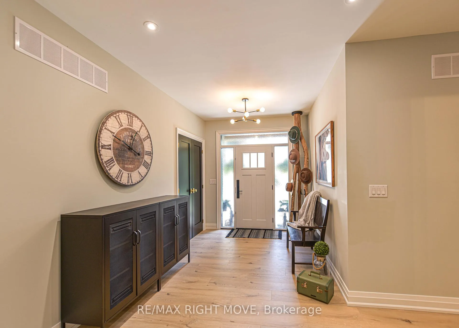 Photo 9 of 2272 Monck Road, Ramara, Rural Ramara — HOMEH