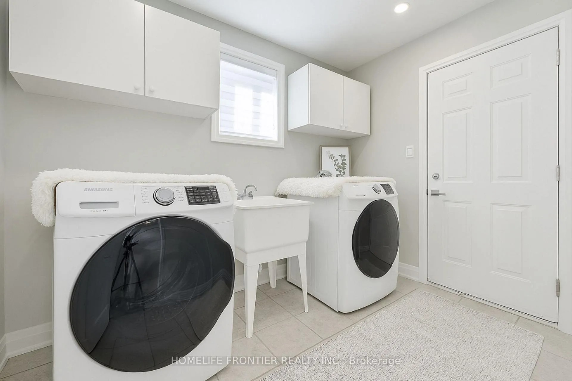 Photo 11 of 41 White Elm Road, Barrie, Holly — HOMEH