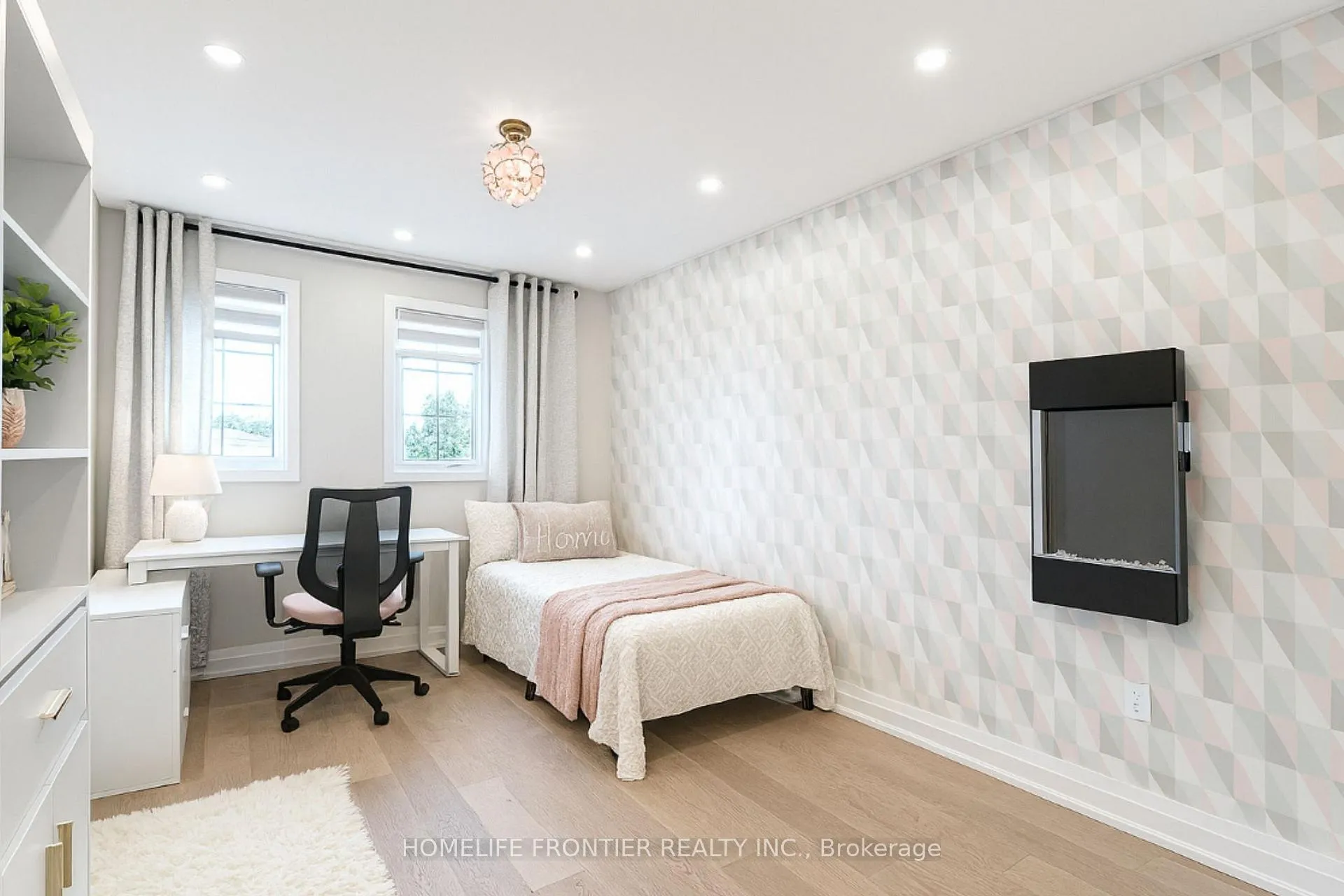 Photo 21 of 41 White Elm Road, Barrie, Holly — HOMEH