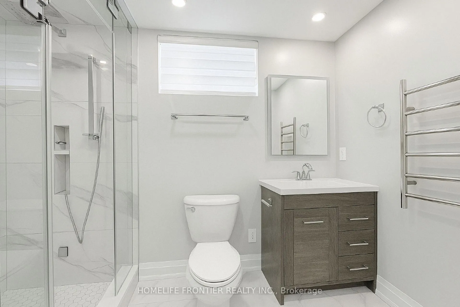 Photo 24 of 41 White Elm Road, Barrie, Holly — HOMEH