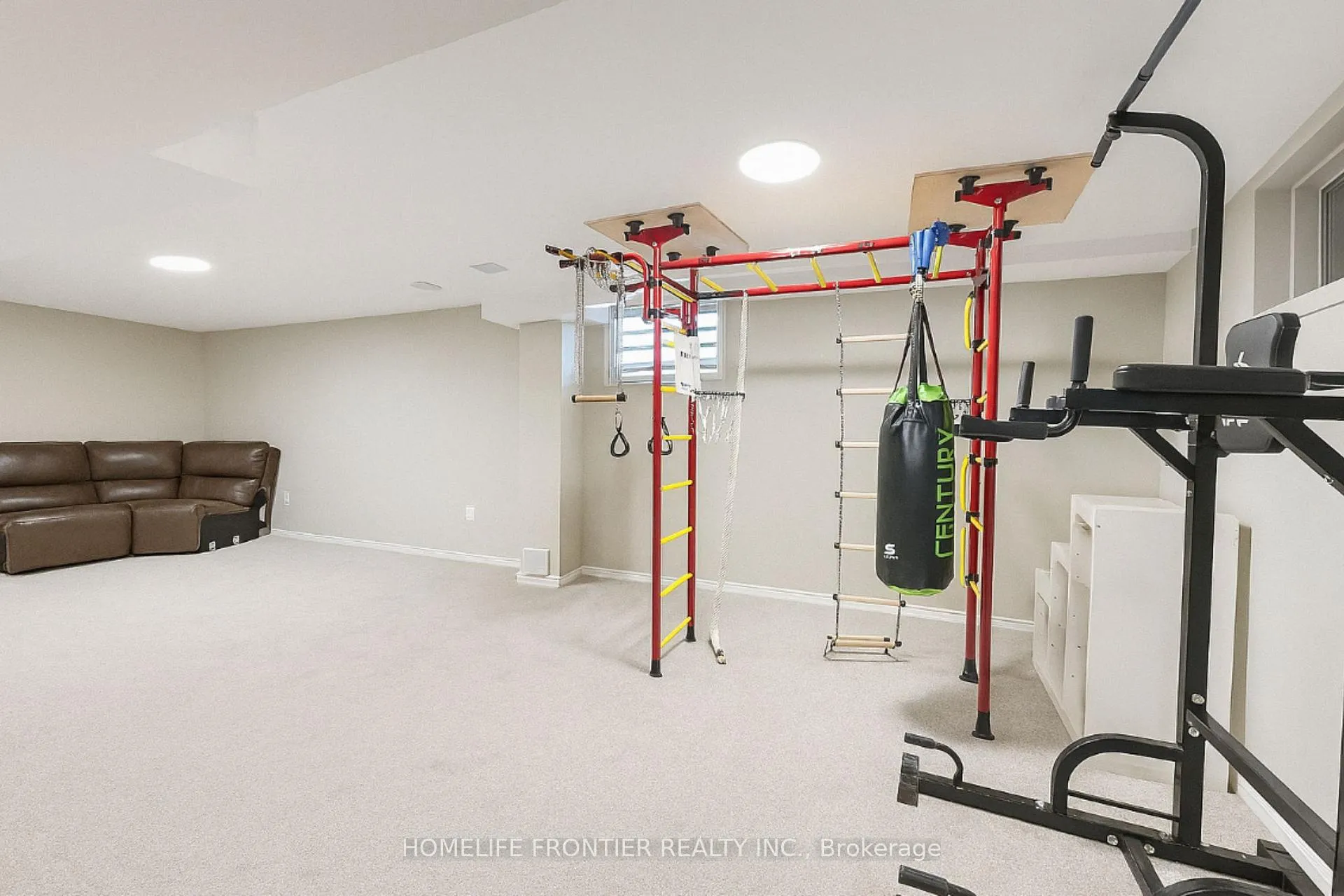 Photo 27 of 41 White Elm Road, Barrie, Holly — HOMEH