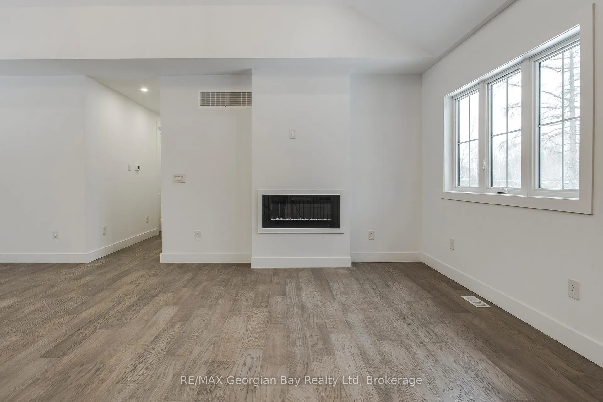 Photo 10 of 2244 Champlain Road, Tiny, Rural Tiny — HOMEH