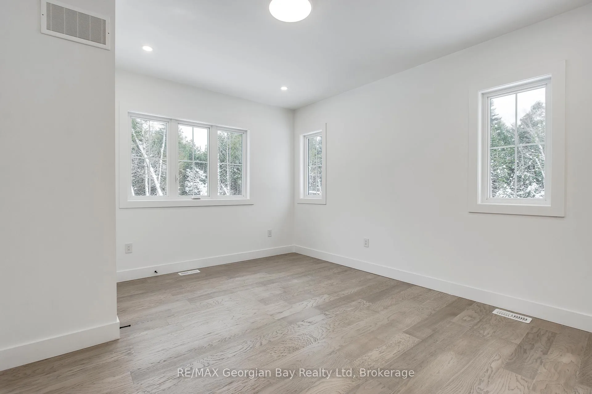 Photo 23 of 2244 Champlain Road, Tiny, Rural Tiny — HOMEH