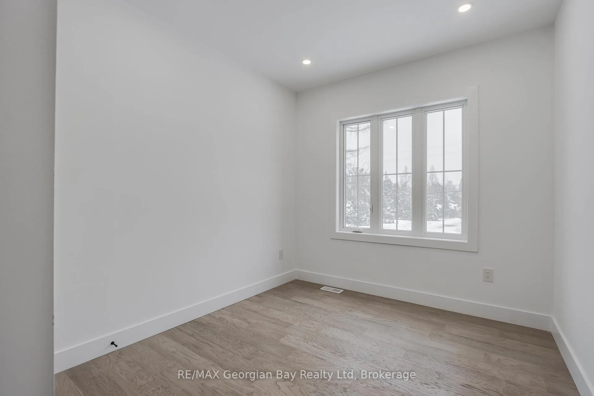 Photo 31 of 2244 Champlain Road, Tiny, Rural Tiny — HOMEH