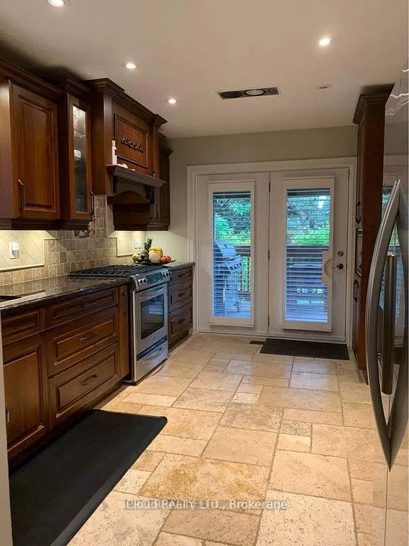 Photo 3 of 96 Smith Drive, Halton Hills, Georgetown — HOMEH