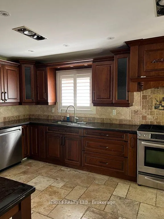 Photo 8 of 96 Smith Drive, Halton Hills, Georgetown — HOMEH