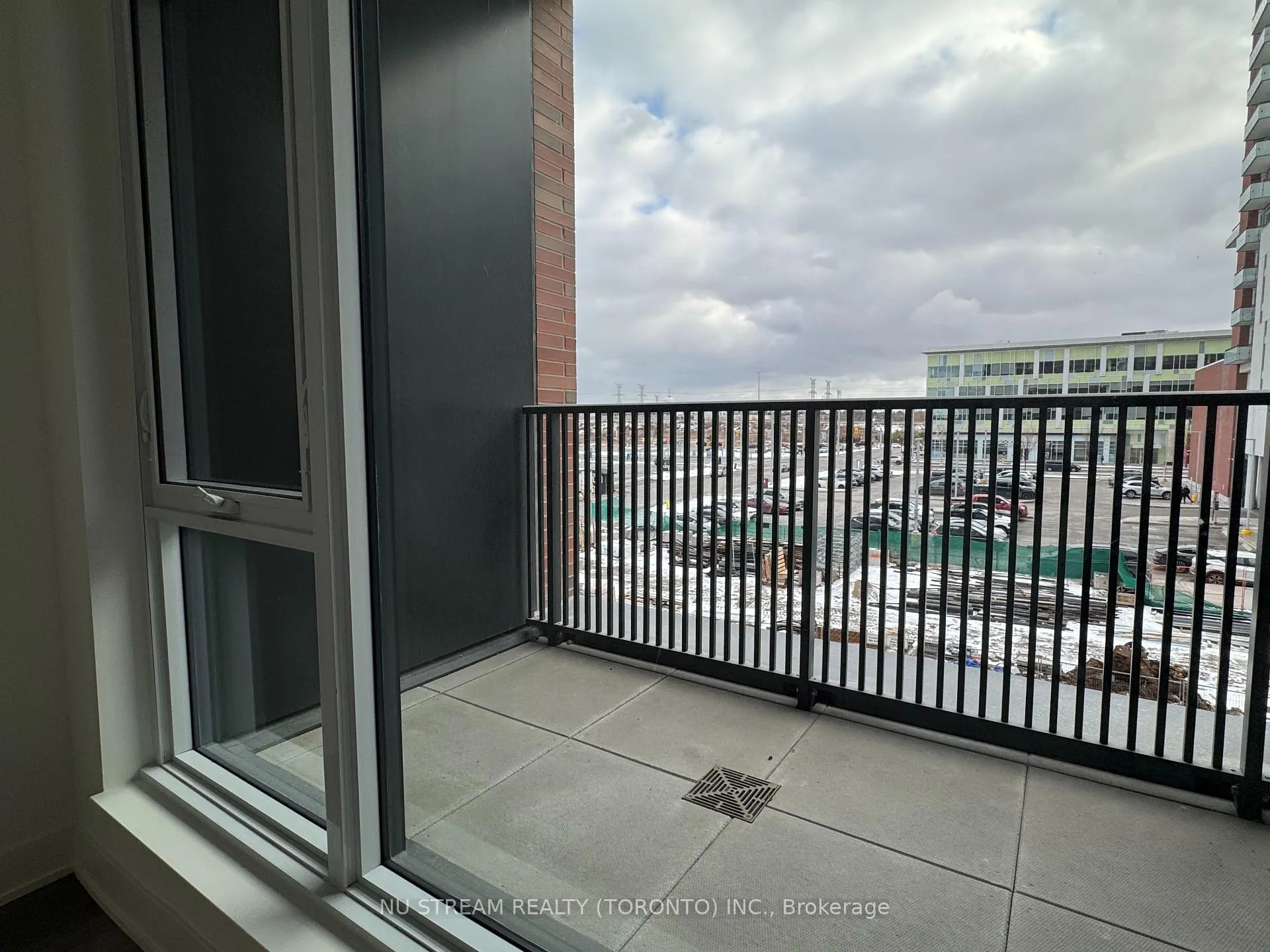 Photo 7 of Unit 317, 38 Andre De Grasse Street, Markham, Unionville — HOMEH