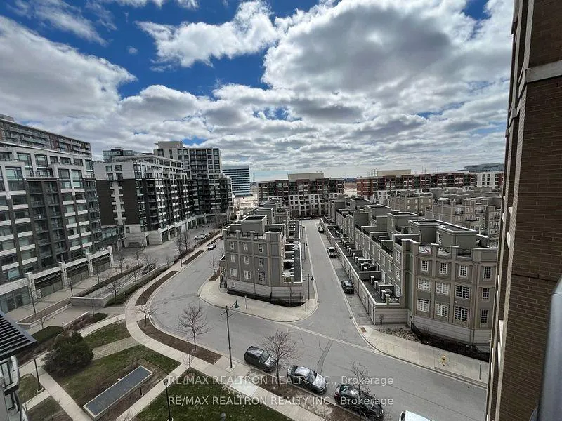 Photo 7 of Unit 801, 111 Upper Duke Crescent, Markham, Unionville — HOMEH