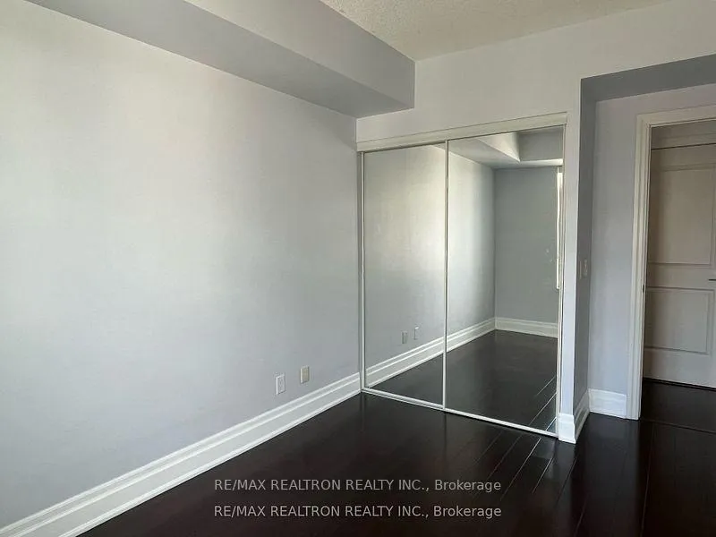 Photo 10 of Unit 801, 111 Upper Duke Crescent, Markham, Unionville — HOMEH