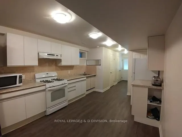 Photo 5 of Unit 1, 179 Coxwell Avenue, Toronto, Woodbine Corridor — HOMEH