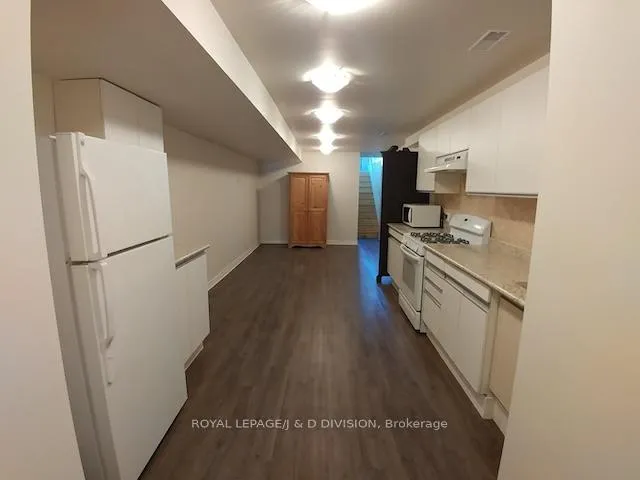 Photo 6 of Unit 1, 179 Coxwell Avenue, Toronto, Woodbine Corridor — HOMEH