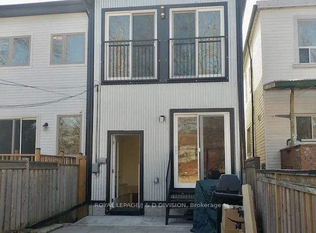 Photo 8 of Unit 1, 179 Coxwell Avenue, Toronto, Woodbine Corridor — HOMEH