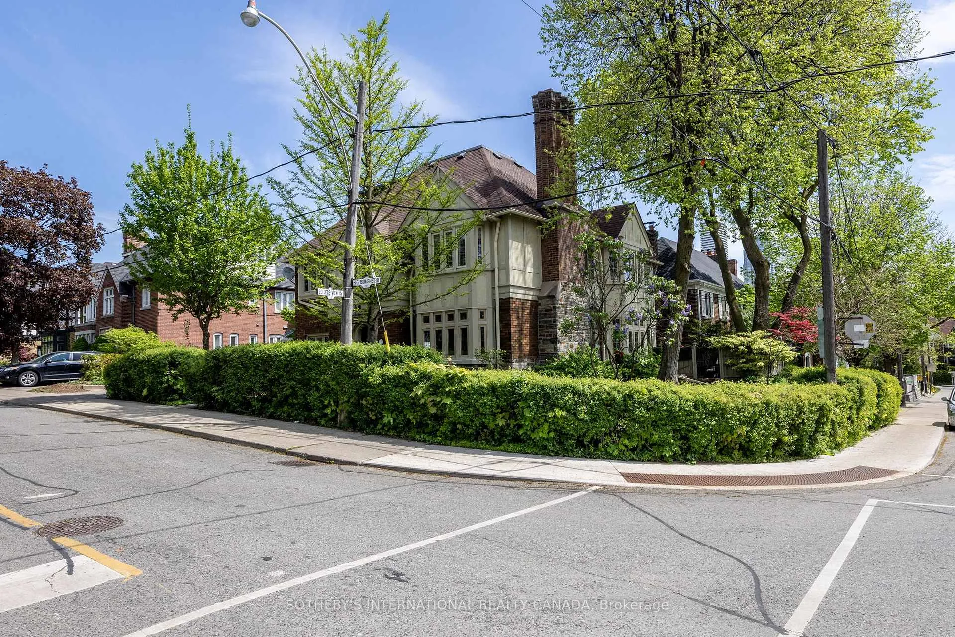 Photo 14 of Unit Main Flr, 18 College View Avenue, Toronto, Yonge-Eglinton — HOMEH