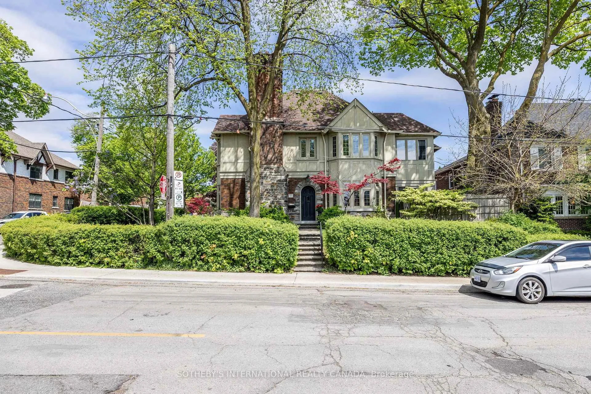 Photo 17 of Unit Main Flr, 18 College View Avenue, Toronto, Yonge-Eglinton — HOMEH