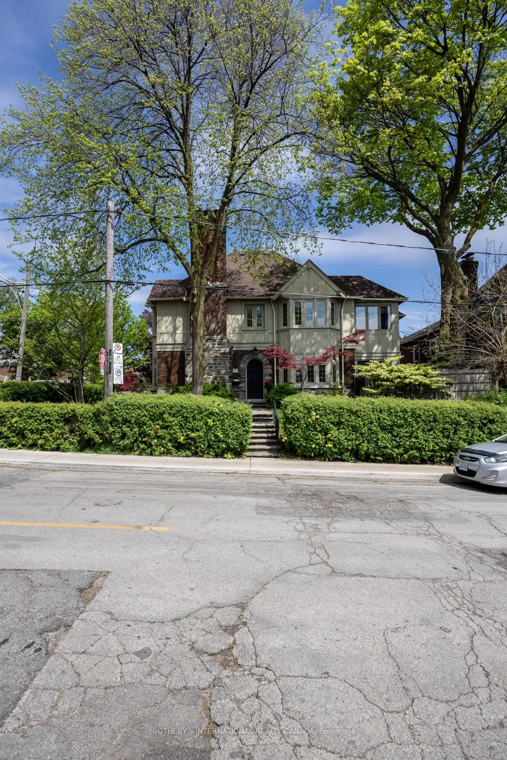 Photo 18 of Unit Main Flr, 18 College View Avenue, Toronto, Yonge-Eglinton — HOMEH