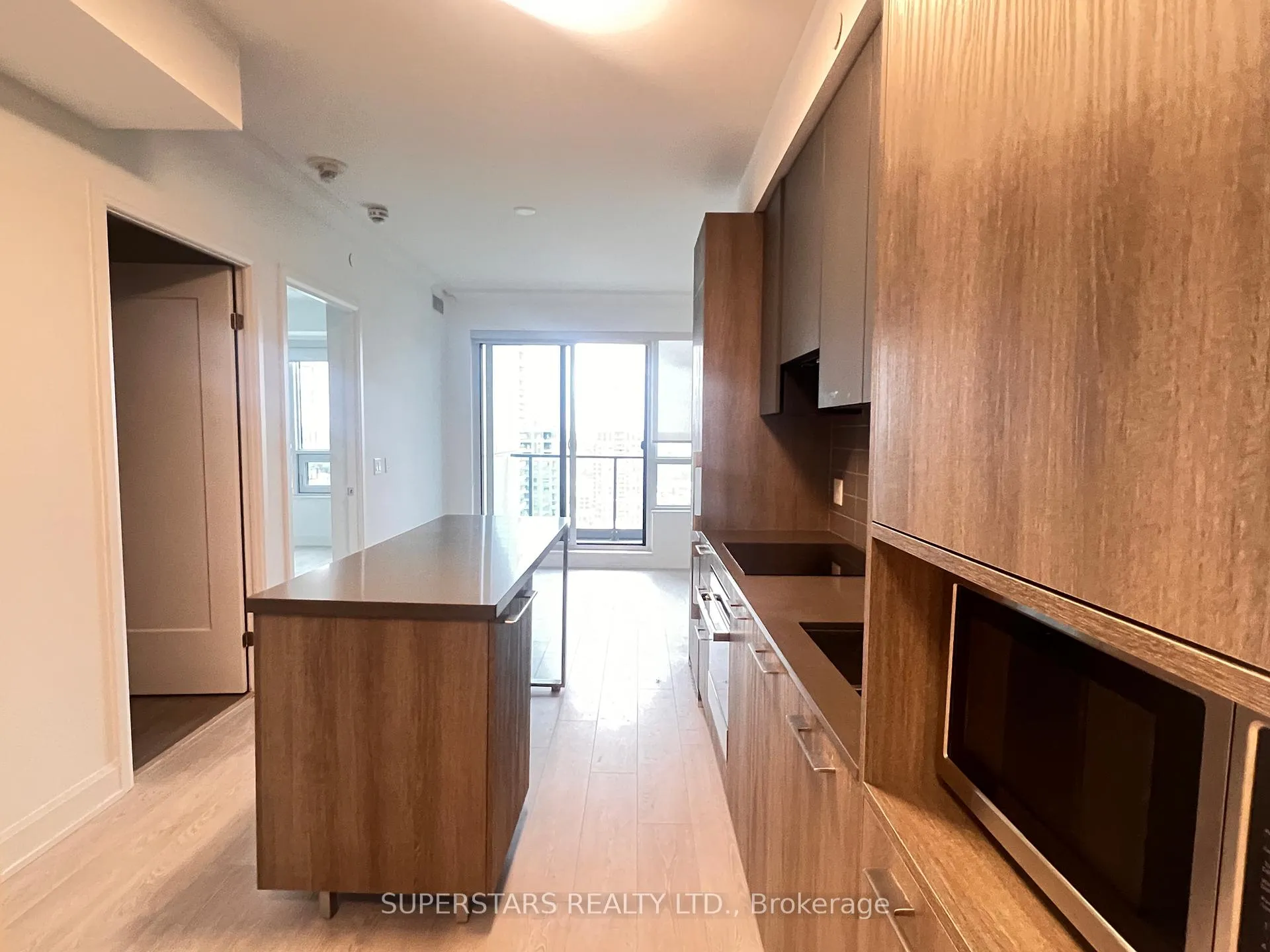 Photo 2 of Unit 2211, 8 Water Walk Drive, Markham, Unionville — HOMEH