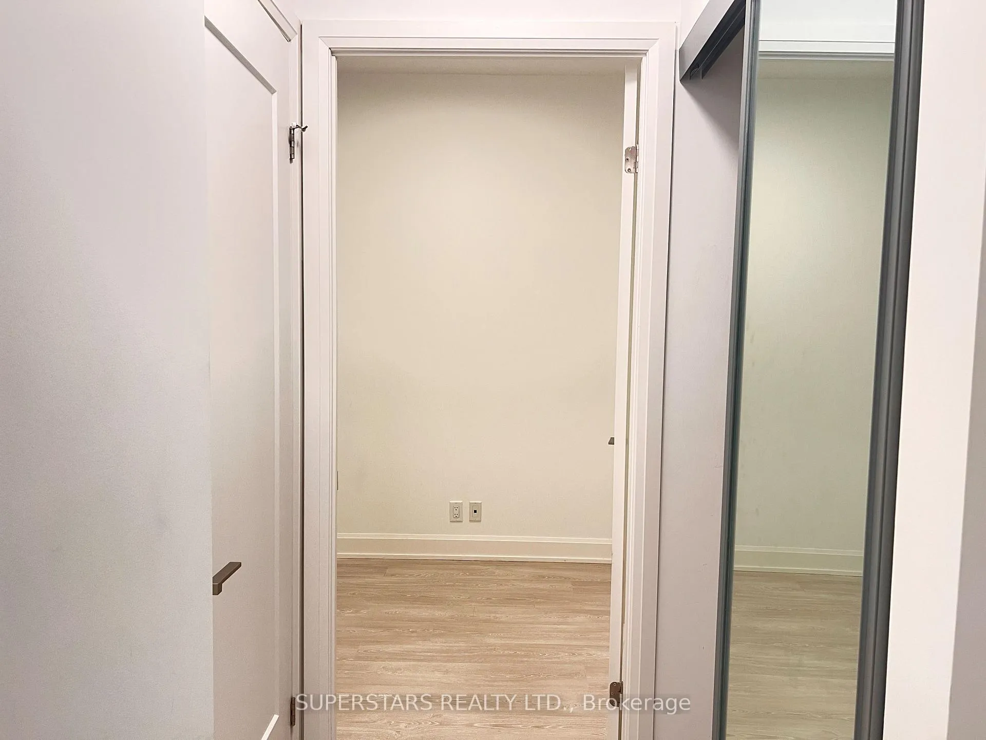 Photo 8 of Unit 2211, 8 Water Walk Drive, Markham, Unionville — HOMEH