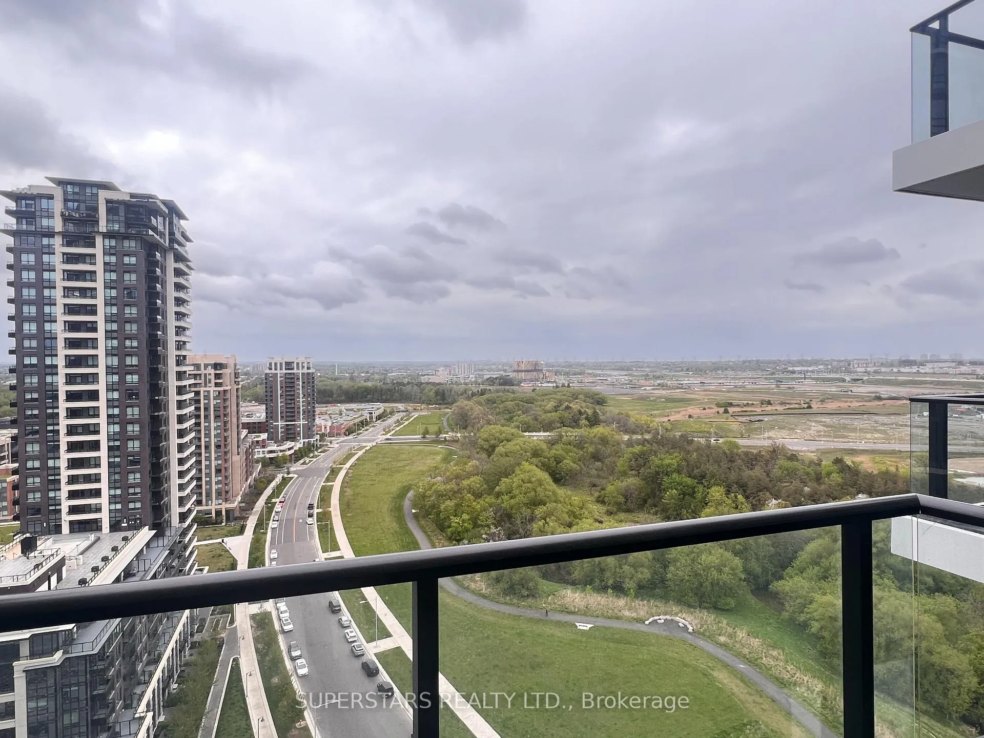 Photo 11 of Unit 2211, 8 Water Walk Drive, Markham, Unionville — HOMEH