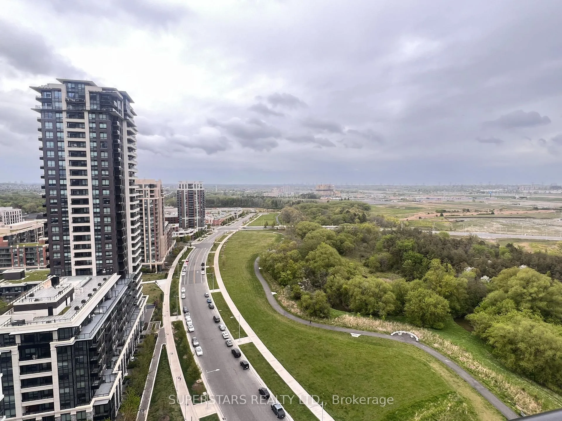 Photo 12 of Unit 2211, 8 Water Walk Drive, Markham, Unionville — HOMEH