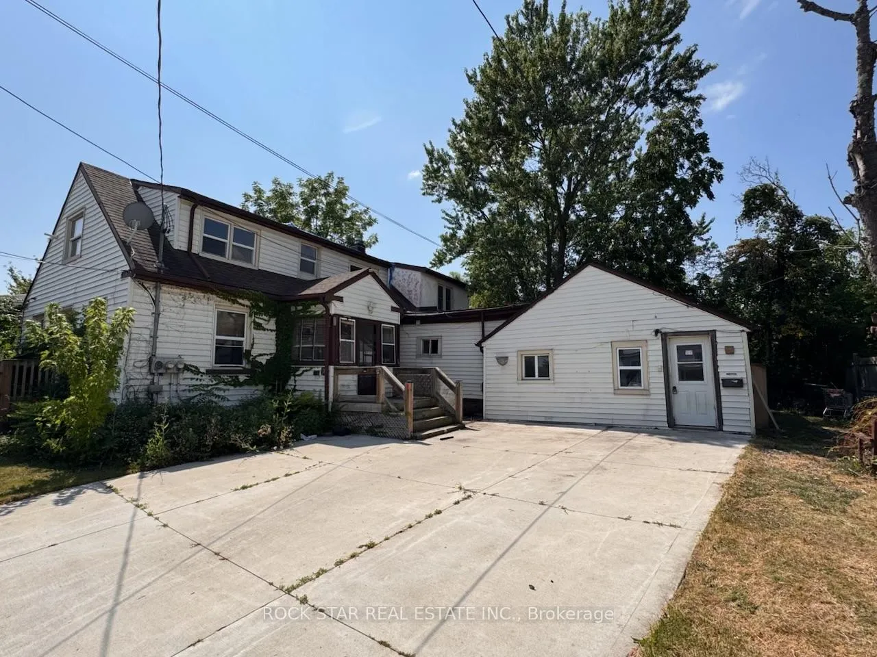 Photo 1 of 646 Deere Street, Welland, Lincoln/Crowland — HOMEH