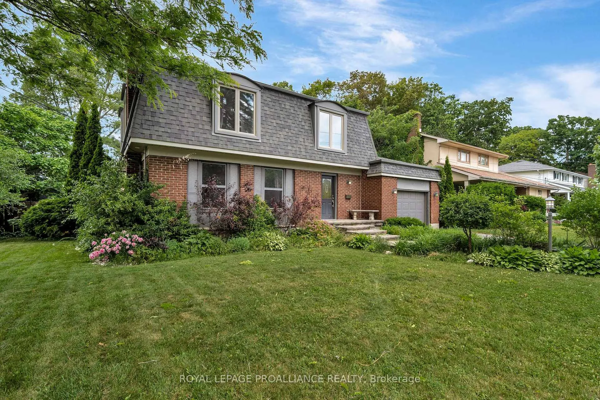 Photo 1 of 27 Forest Hill Crescent, Belleville, Belleville Ward — HOMEH
