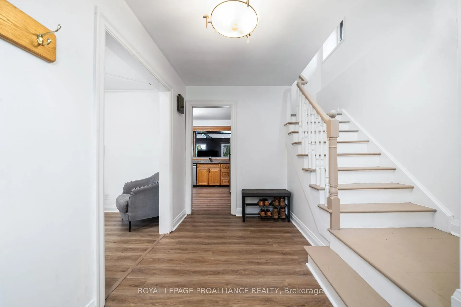 Photo 8 of 27 Forest Hill Crescent, Belleville, Belleville Ward — HOMEH