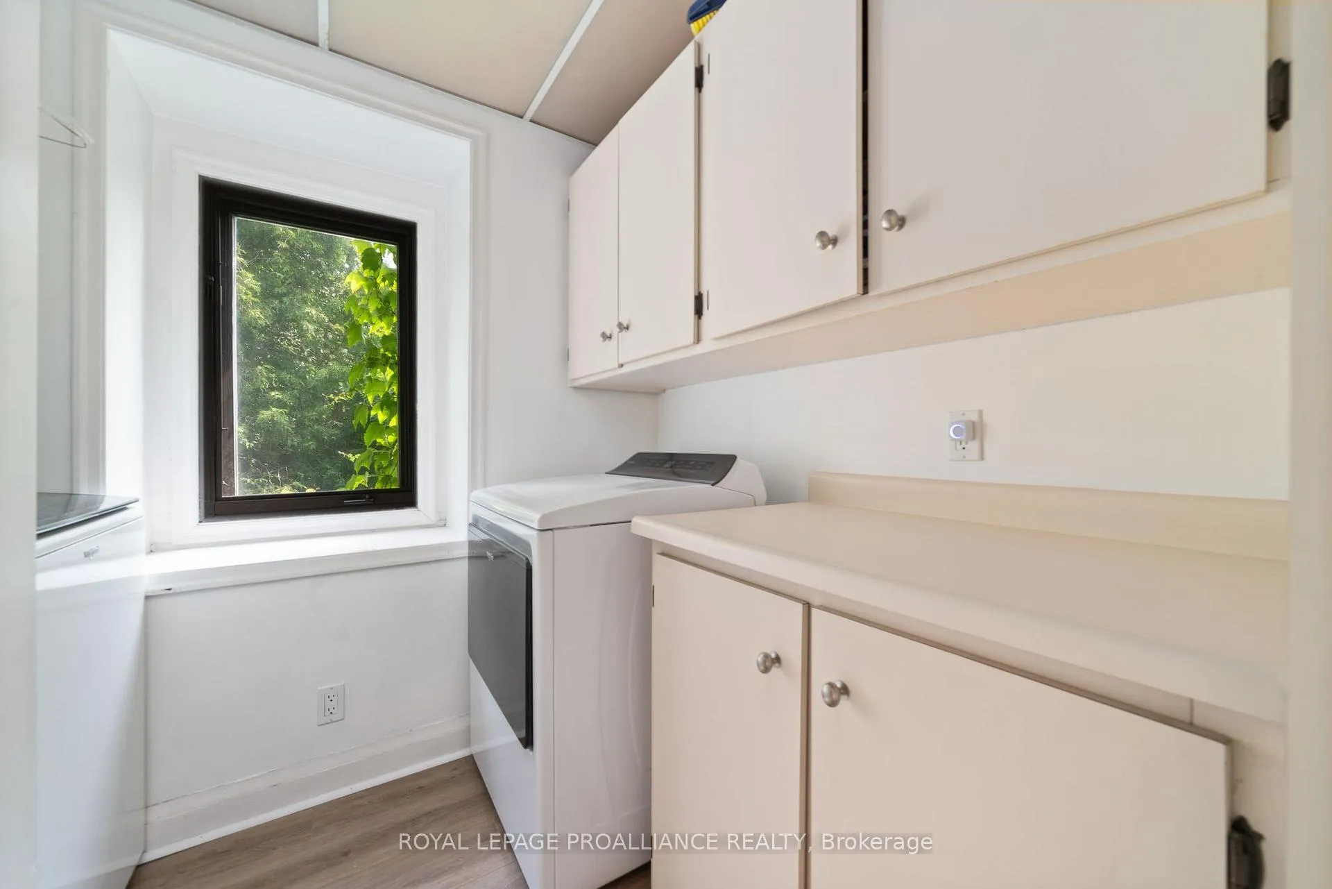 Photo 28 of 27 Forest Hill Crescent, Belleville, Belleville Ward — HOMEH