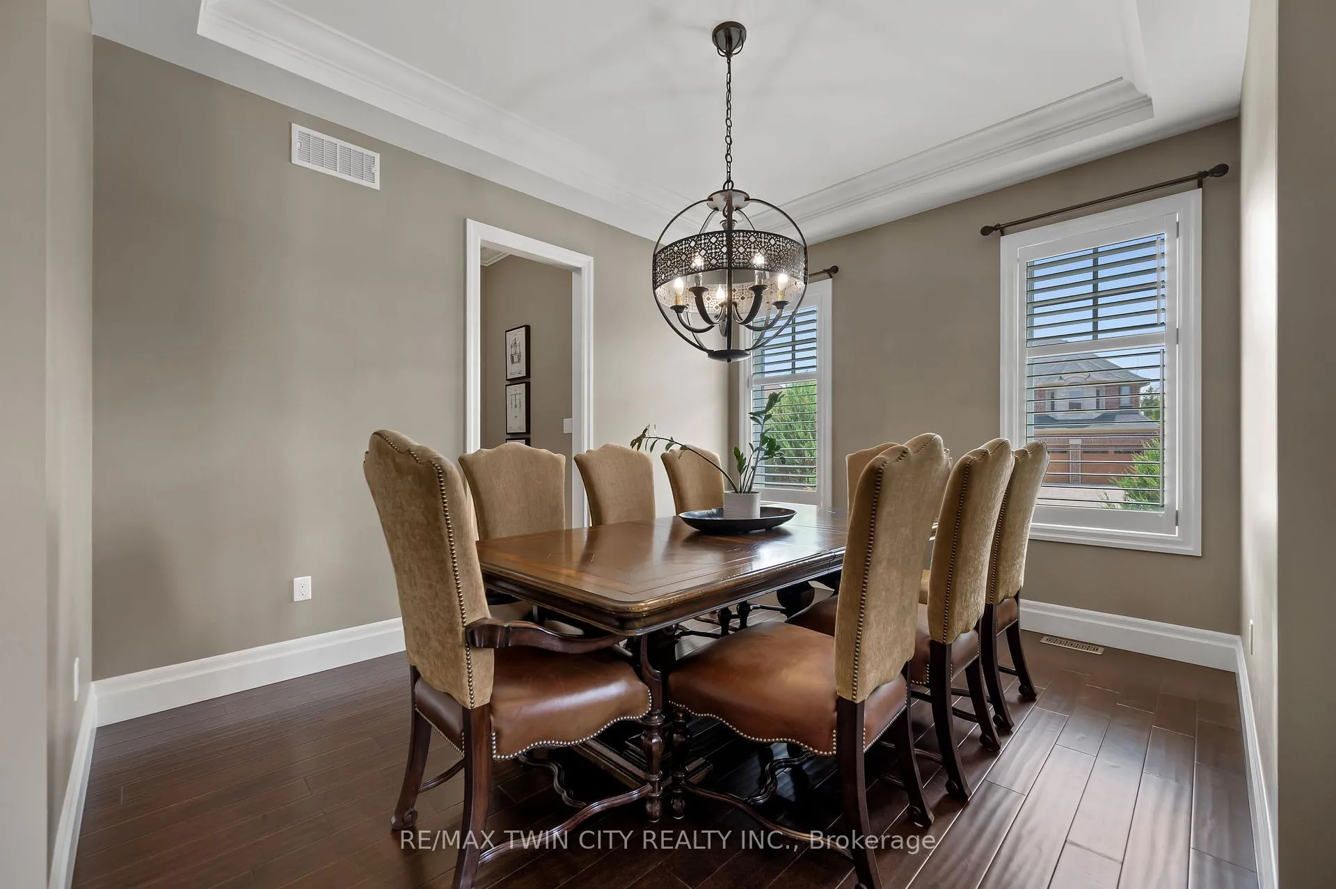 Photo 9 of 546 Manor Ridge Crescent, Waterloo — HOMEH