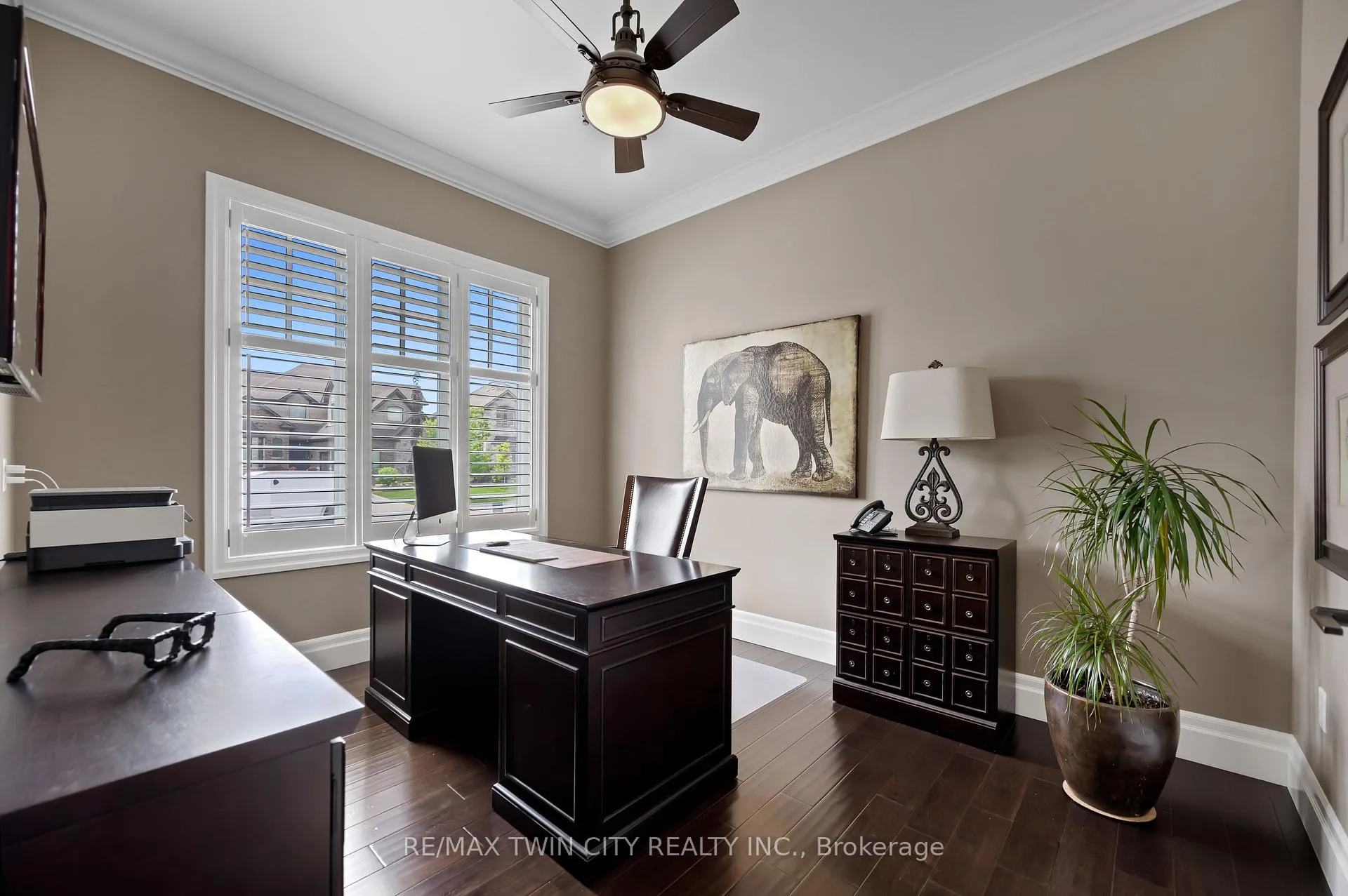 Photo 10 of 546 Manor Ridge Crescent, Waterloo — HOMEH