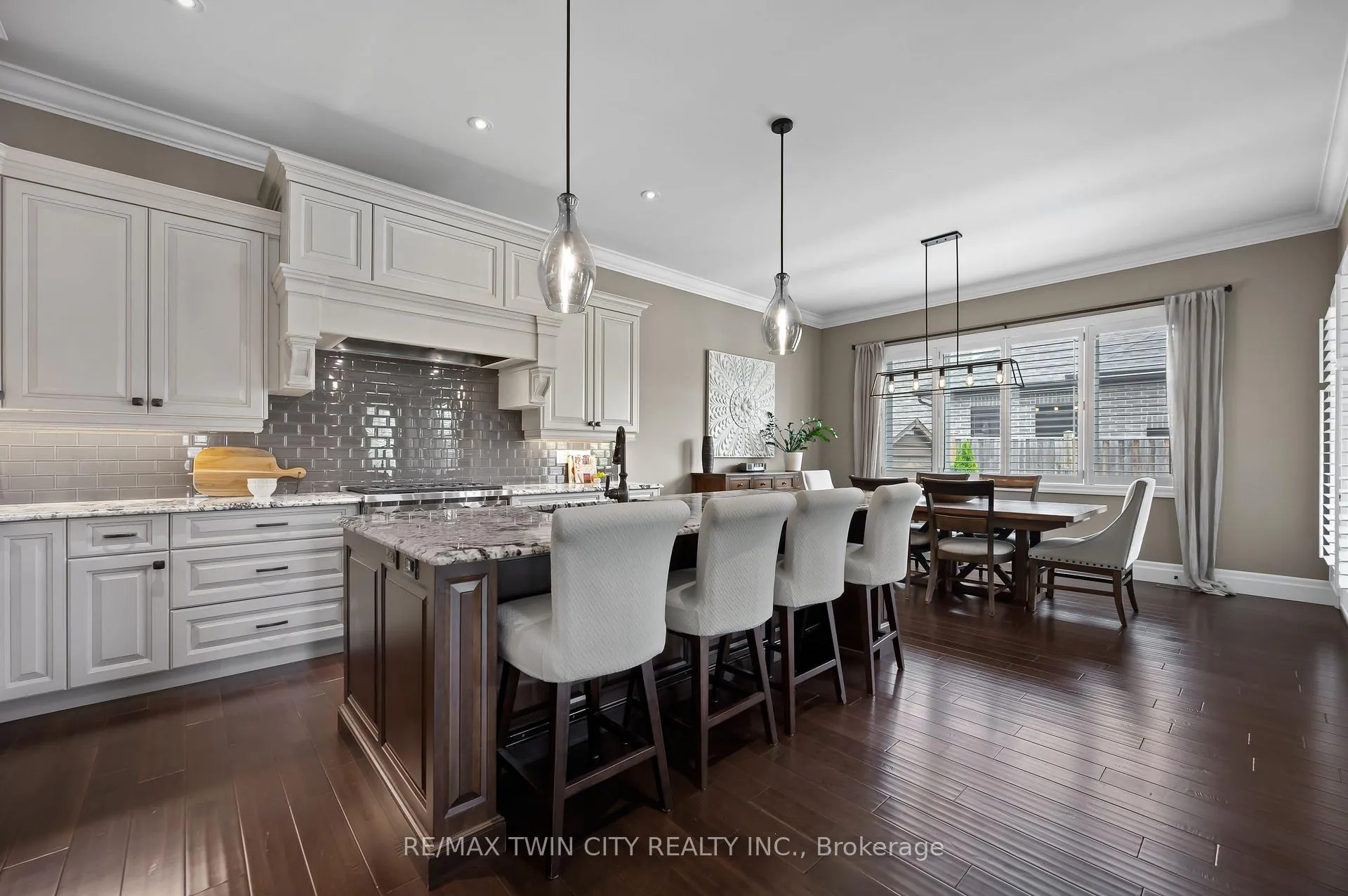 Photo 14 of 546 Manor Ridge Crescent, Waterloo — HOMEH