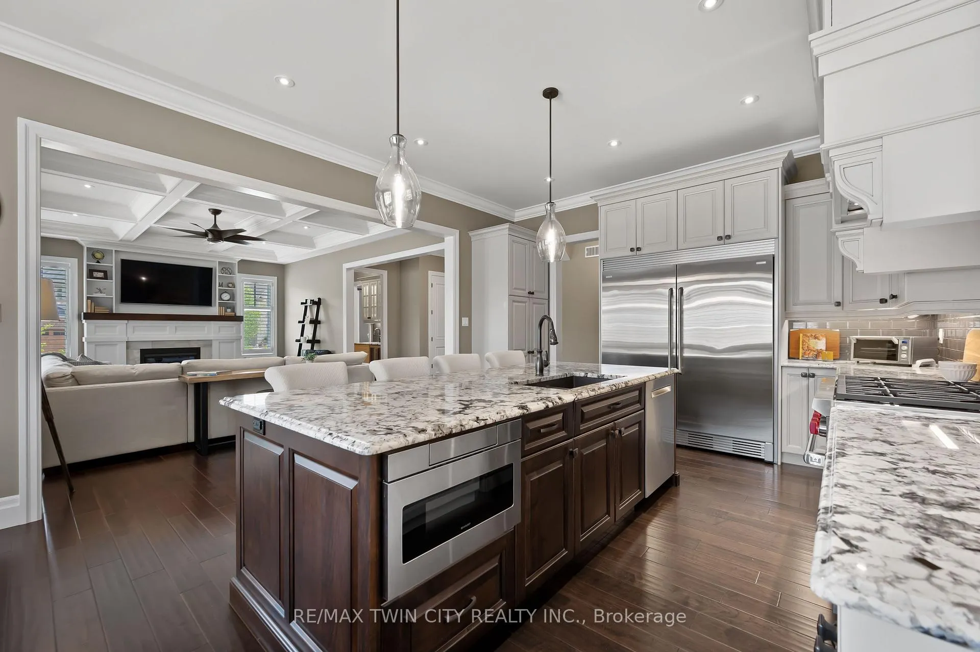 Photo 16 of 546 Manor Ridge Crescent, Waterloo — HOMEH