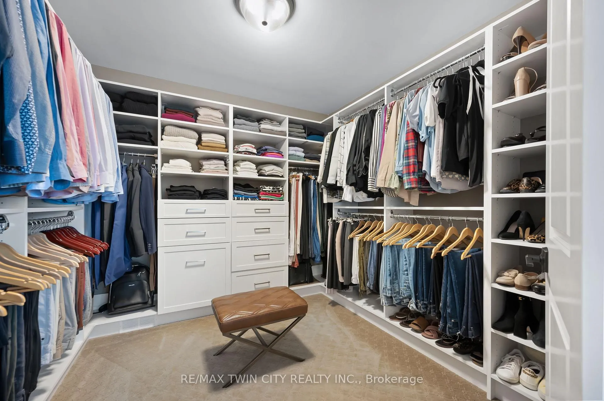 Photo 25 of 546 Manor Ridge Crescent, Waterloo — HOMEH