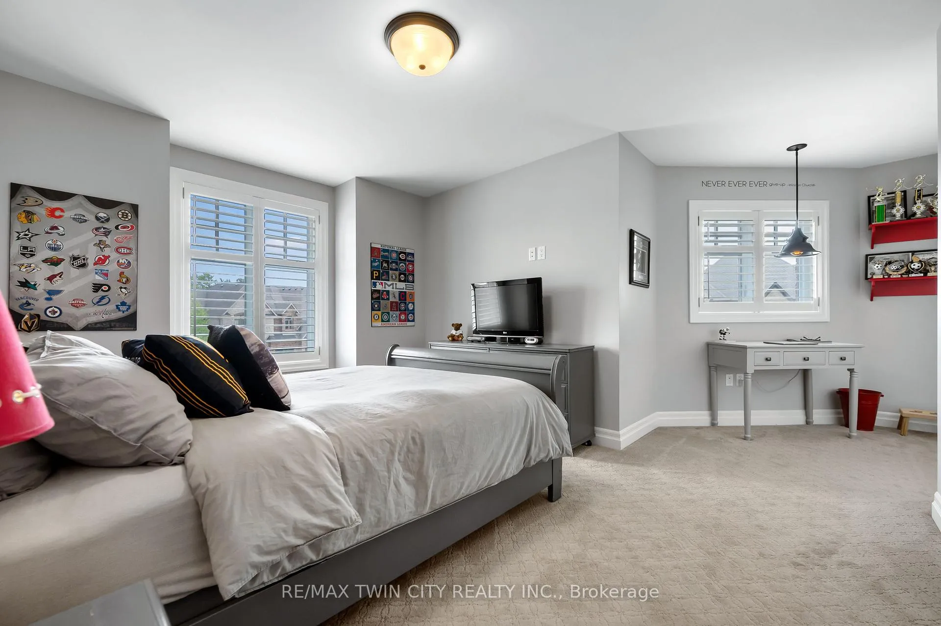 Photo 28 of 546 Manor Ridge Crescent, Waterloo — HOMEH