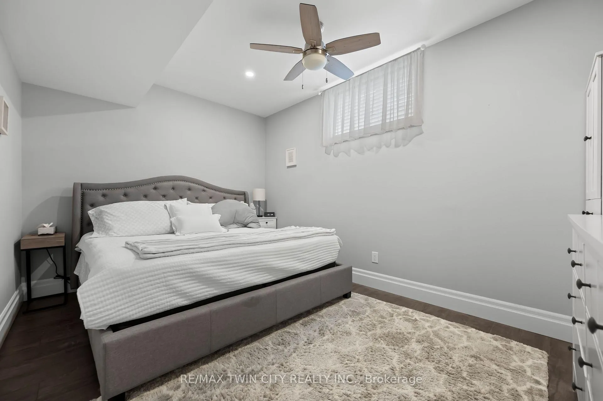 Photo 42 of 546 Manor Ridge Crescent, Waterloo — HOMEH