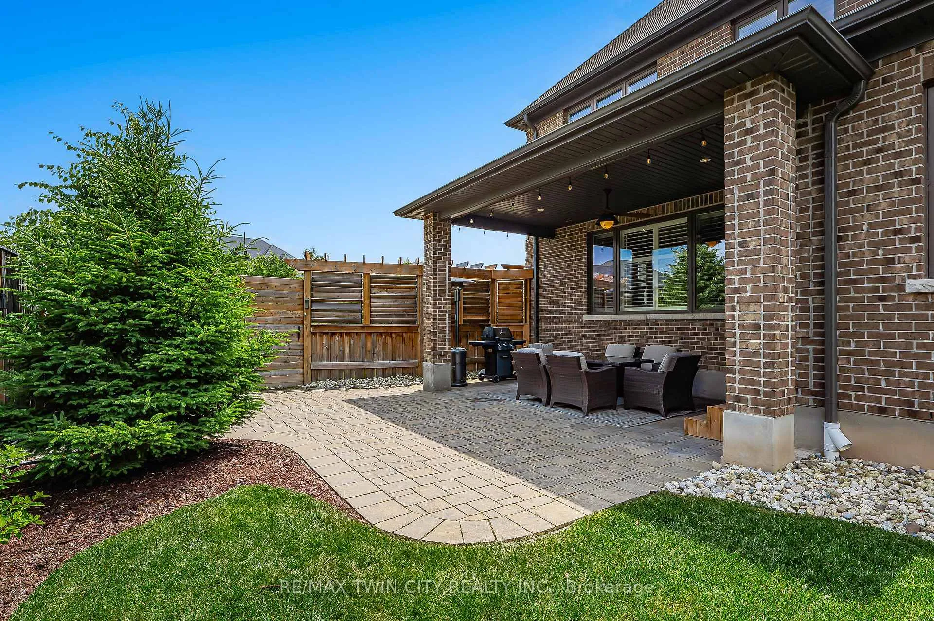 Photo 45 of 546 Manor Ridge Crescent, Waterloo — HOMEH