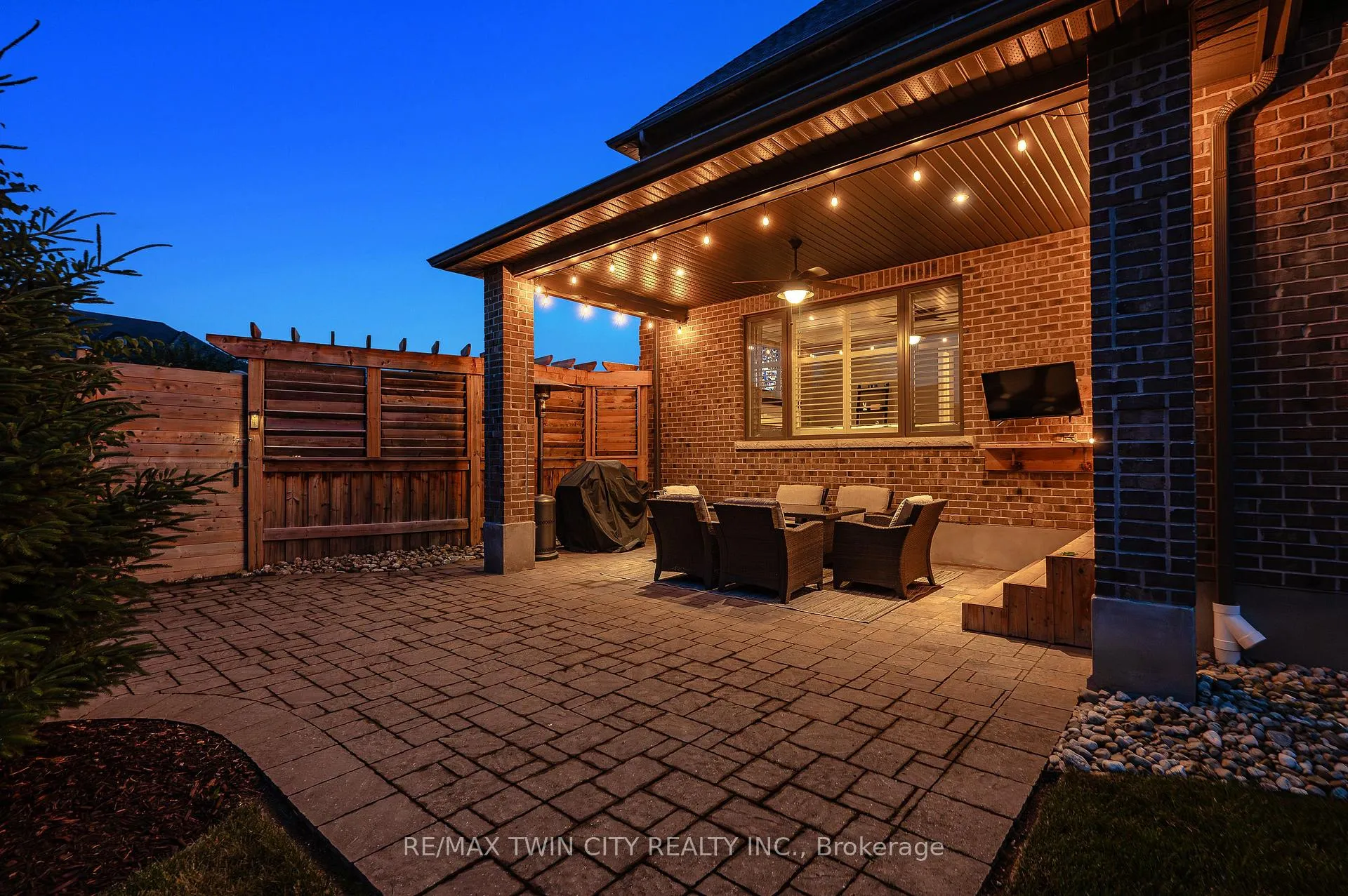 Photo 46 of 546 Manor Ridge Crescent, Waterloo — HOMEH