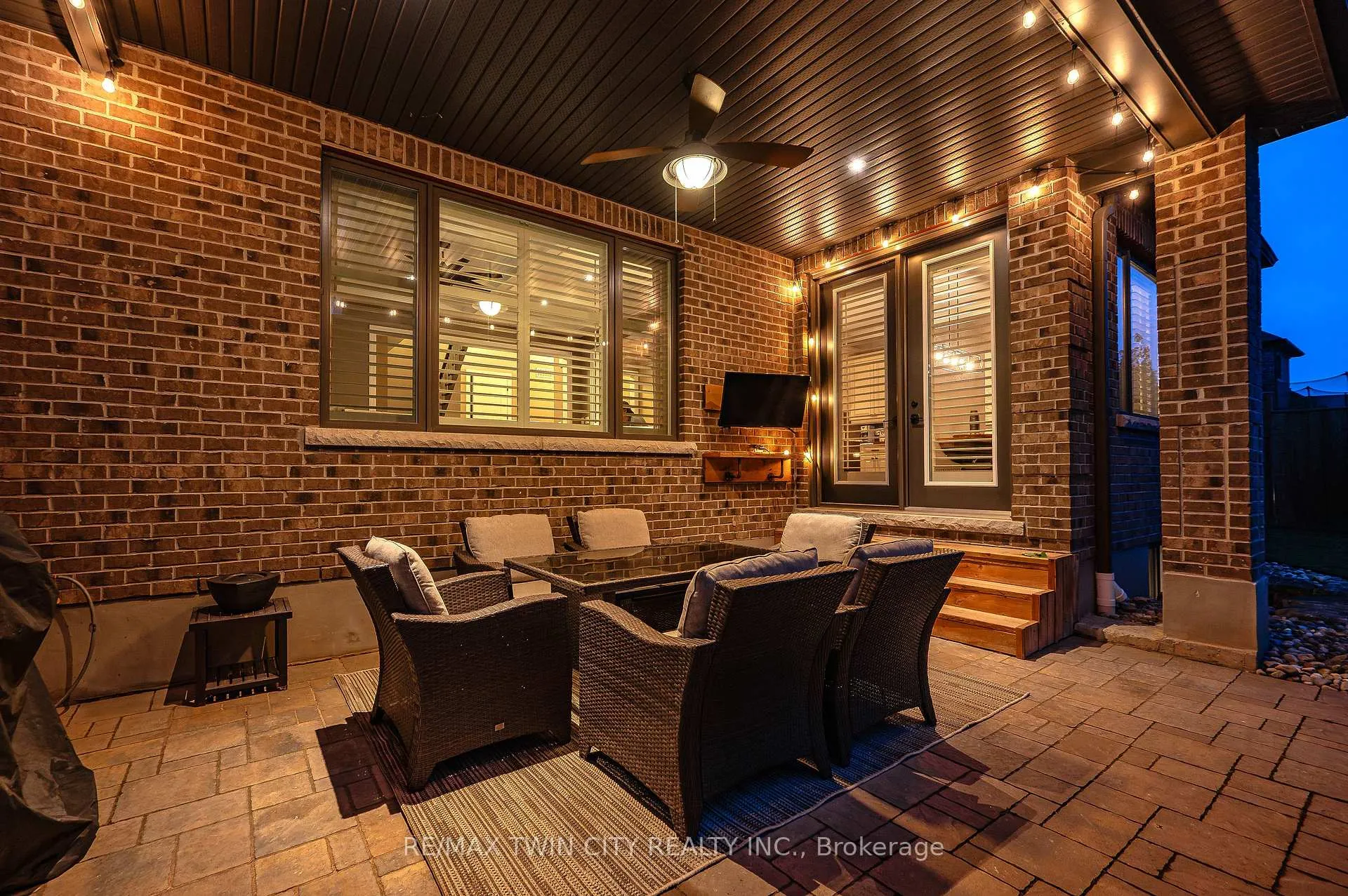 Photo 48 of 546 Manor Ridge Crescent, Waterloo — HOMEH