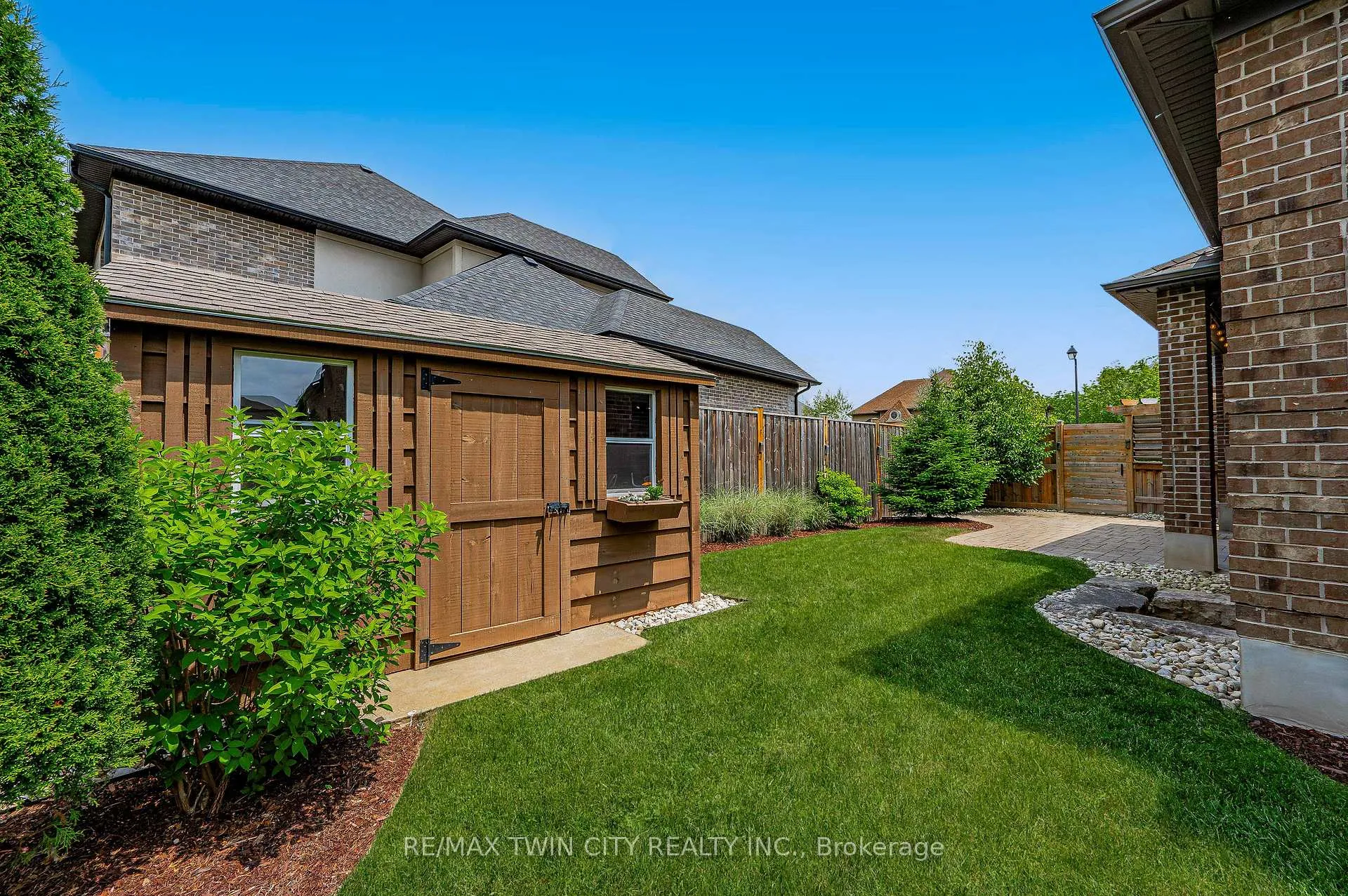 Photo 49 of 546 Manor Ridge Crescent, Waterloo — HOMEH