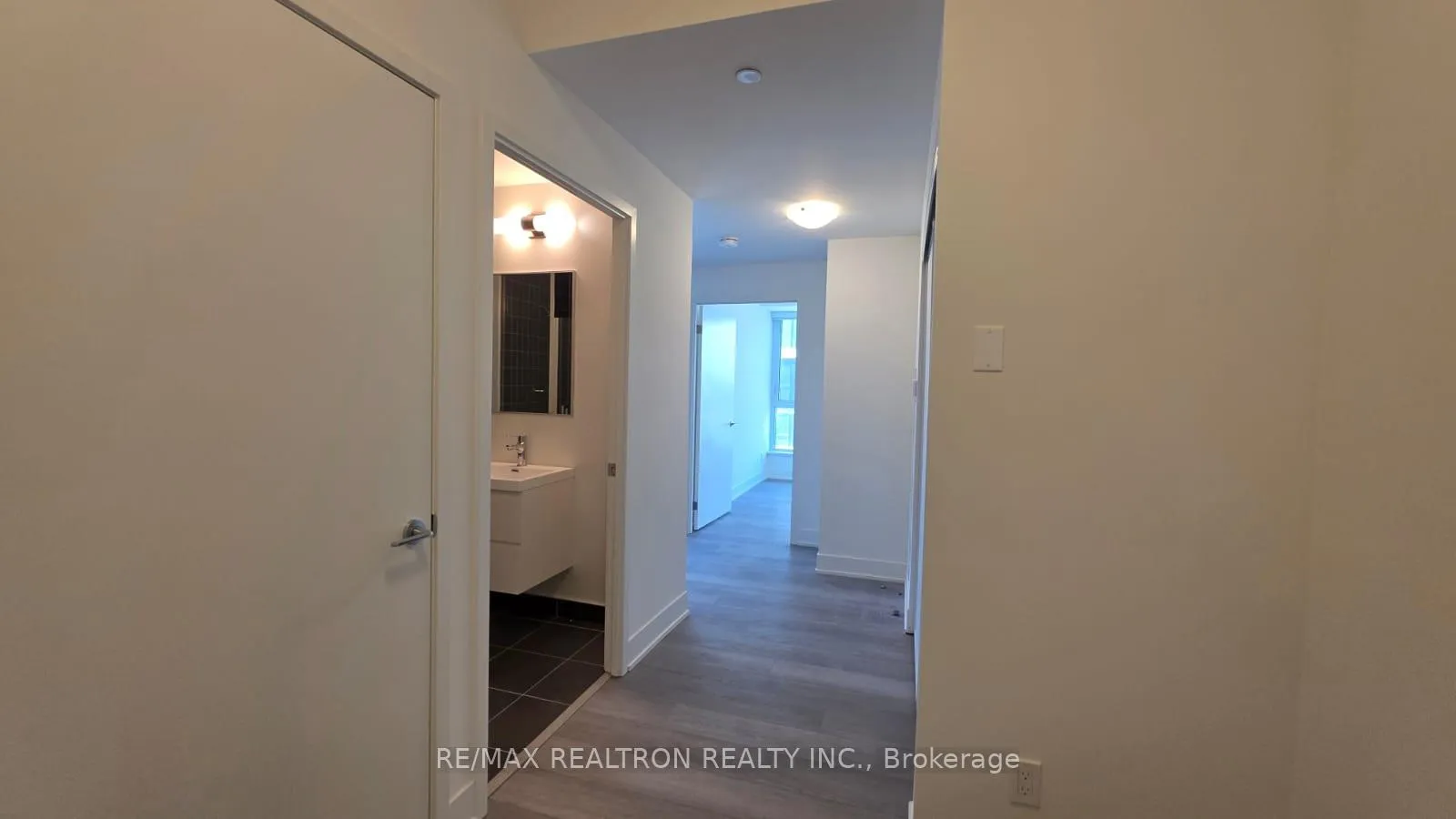 Photo 3 of Unit 1202, 38 Andre De Grasse Street, Markham, Unionville — HOMEH