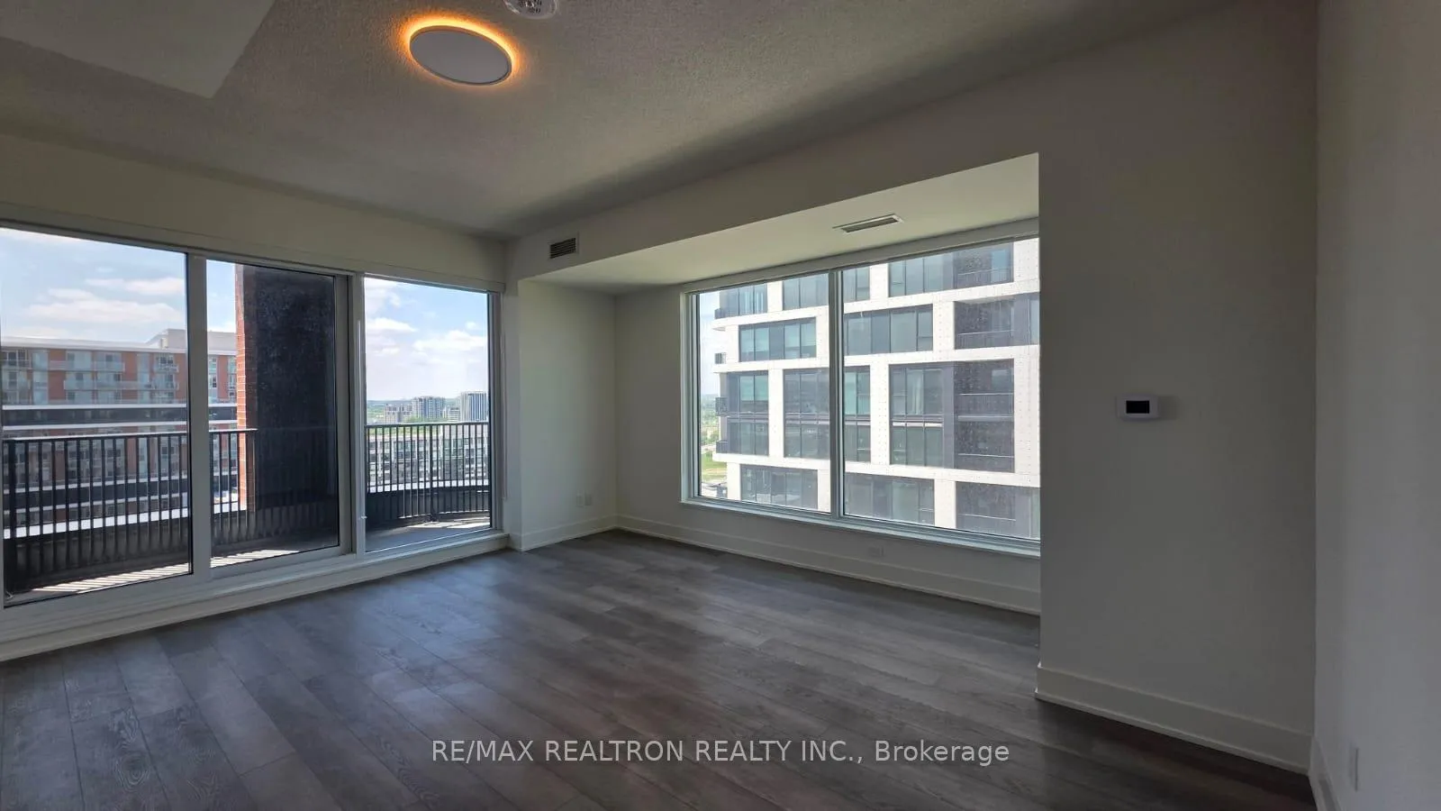 Photo 5 of Unit 1202, 38 Andre De Grasse Street, Markham, Unionville — HOMEH