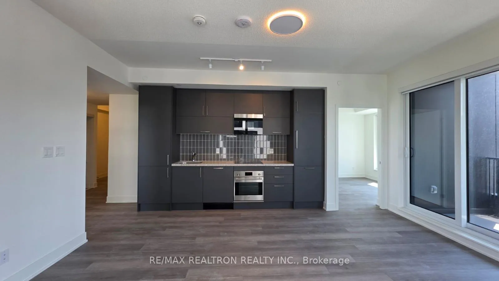 Photo 6 of Unit 1202, 38 Andre De Grasse Street, Markham, Unionville — HOMEH