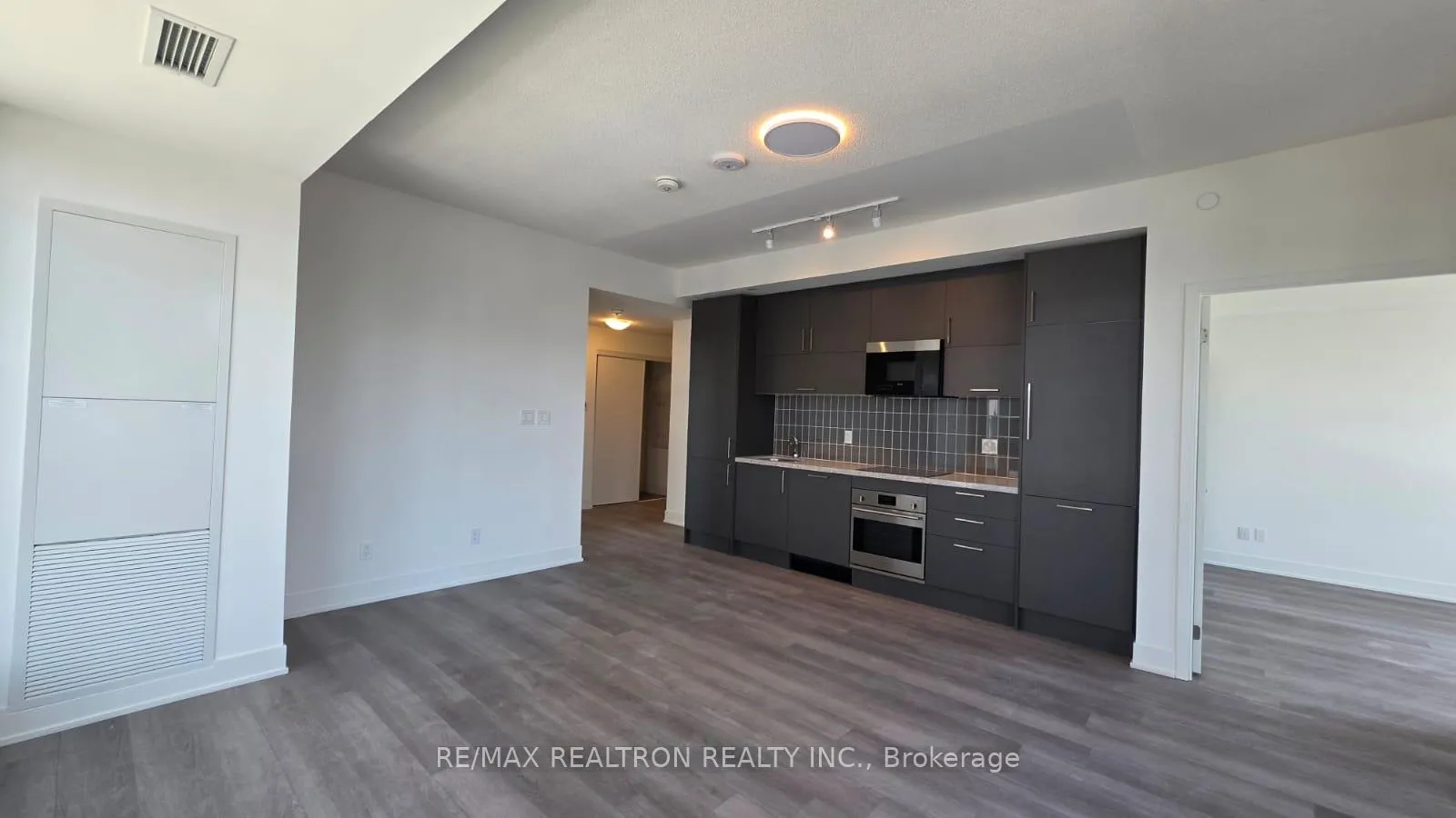 Photo 7 of Unit 1202, 38 Andre De Grasse Street, Markham, Unionville — HOMEH