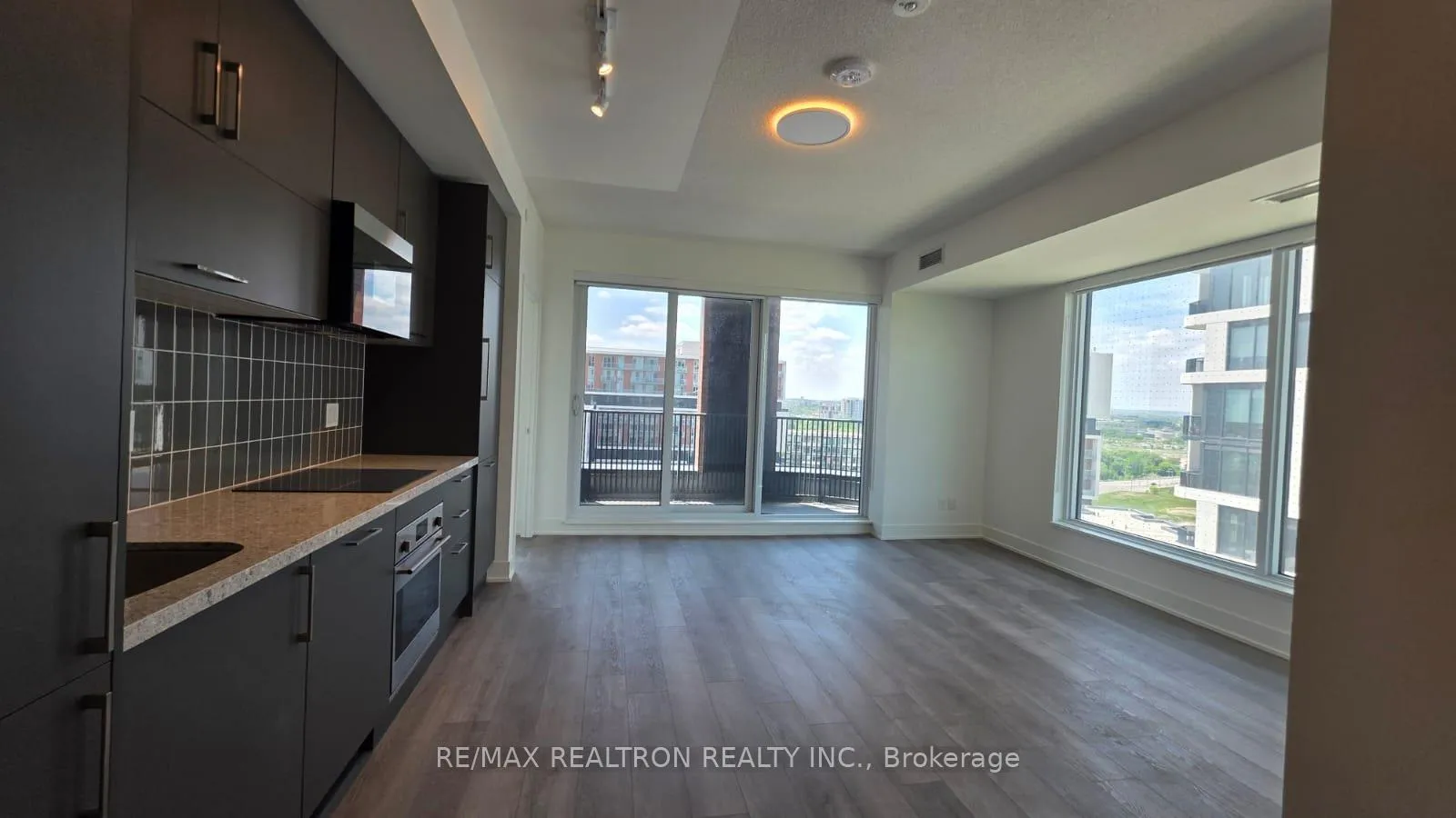 Photo 8 of Unit 1202, 38 Andre De Grasse Street, Markham, Unionville — HOMEH