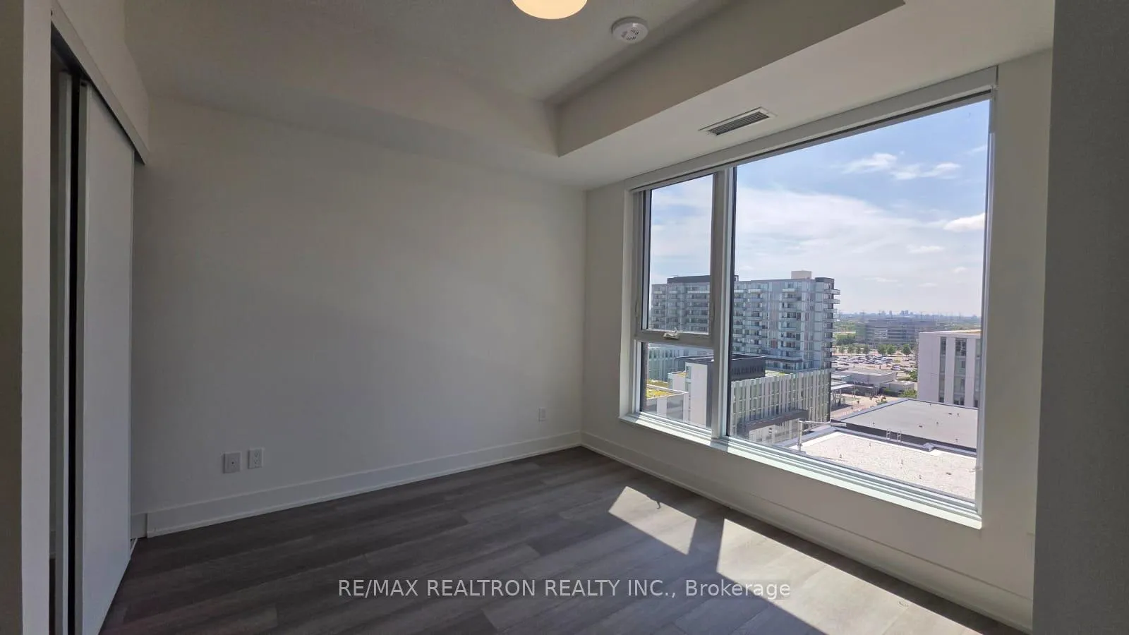 Photo 12 of Unit 1202, 38 Andre De Grasse Street, Markham, Unionville — HOMEH