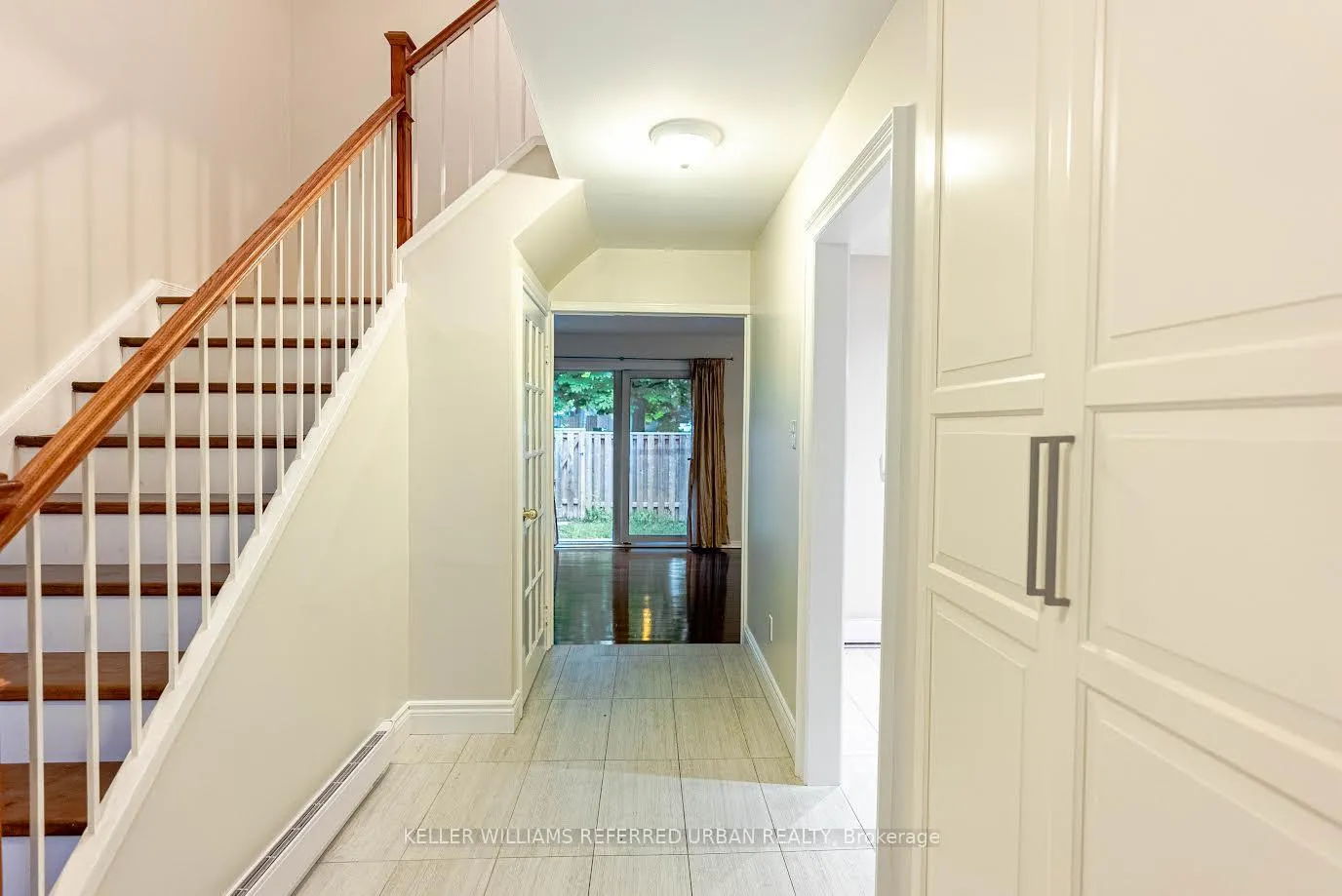 Photo 2 of 37 Harris Way, Markham, Aileen-Willowbrook — HOMEH