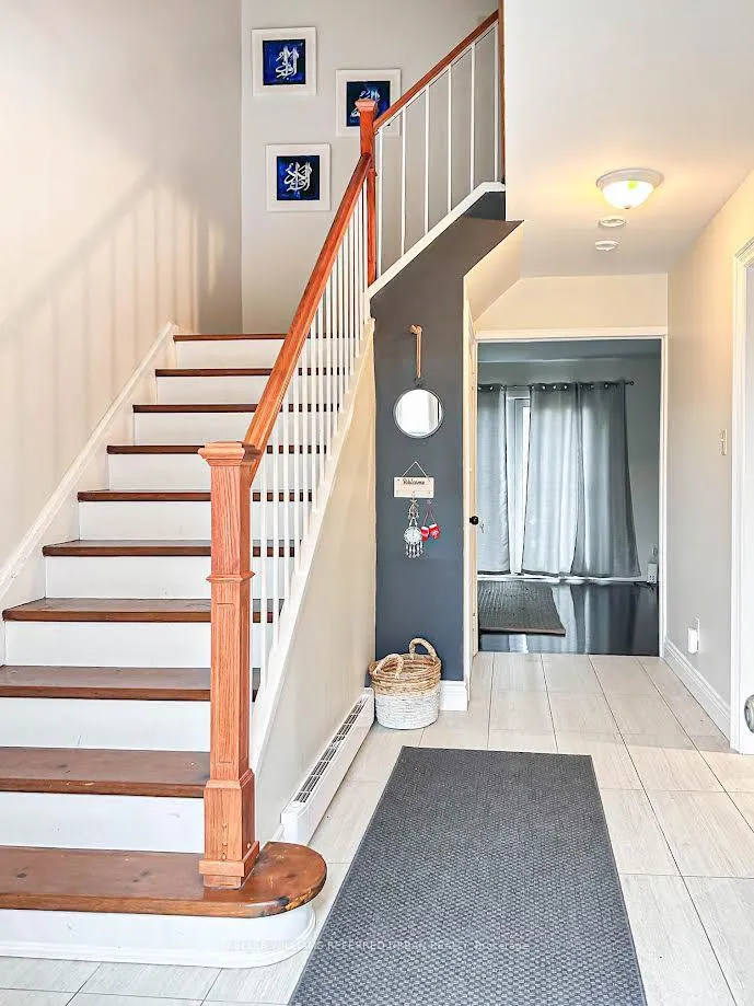 Photo 6 of 37 Harris Way, Markham, Aileen-Willowbrook — HOMEH