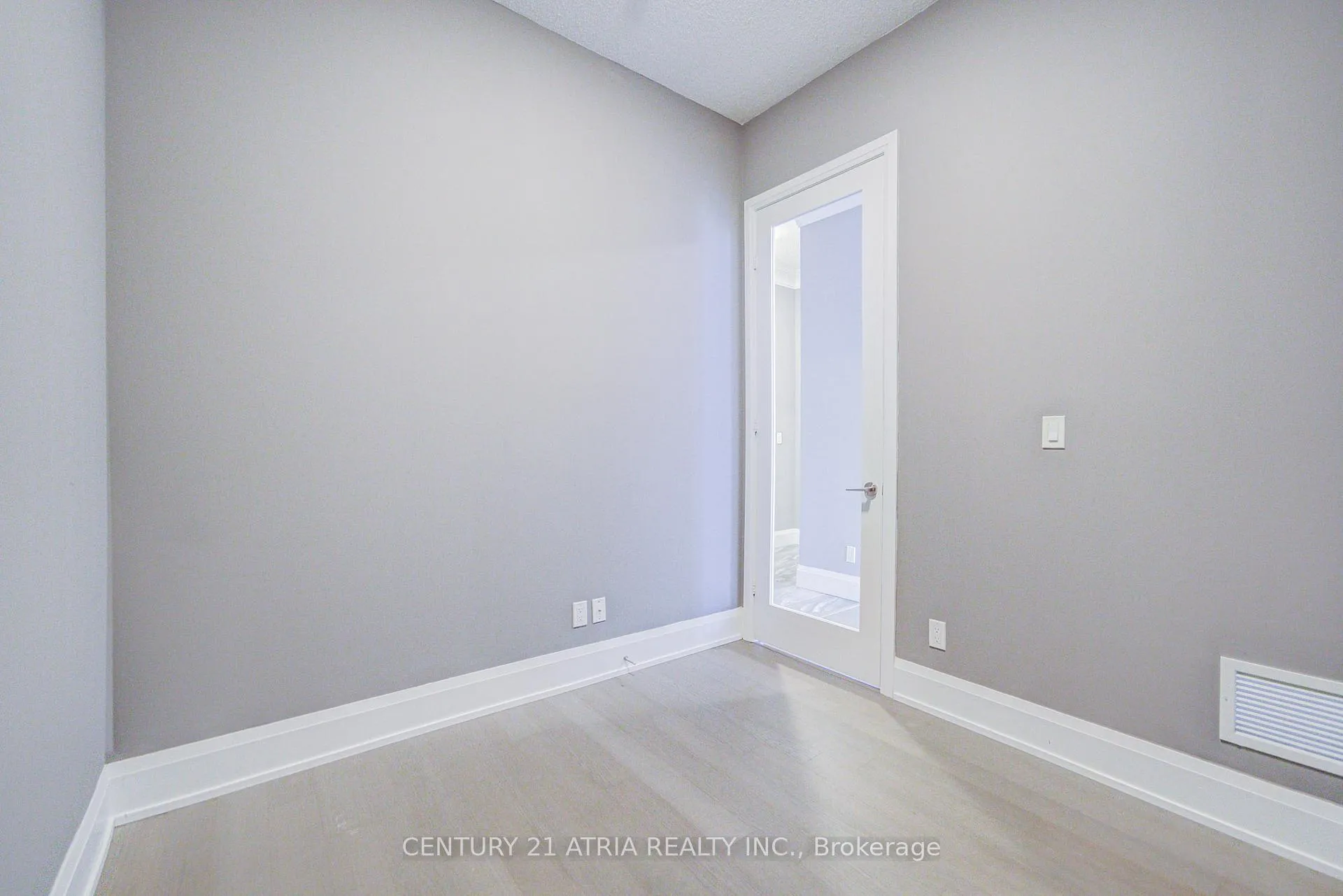Photo 23 of Unit PH05, 25 Water Walk Drive, Markham, Unionville — HOMEH