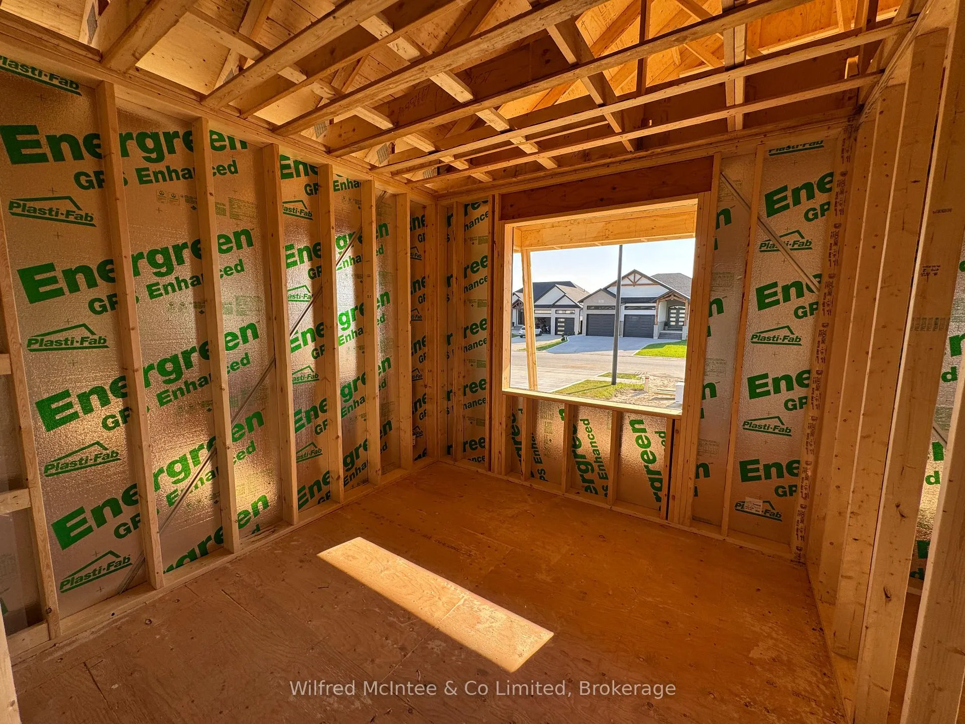 Photo 10 of 212 Devinwood Avenue, Brockton — HOMEH