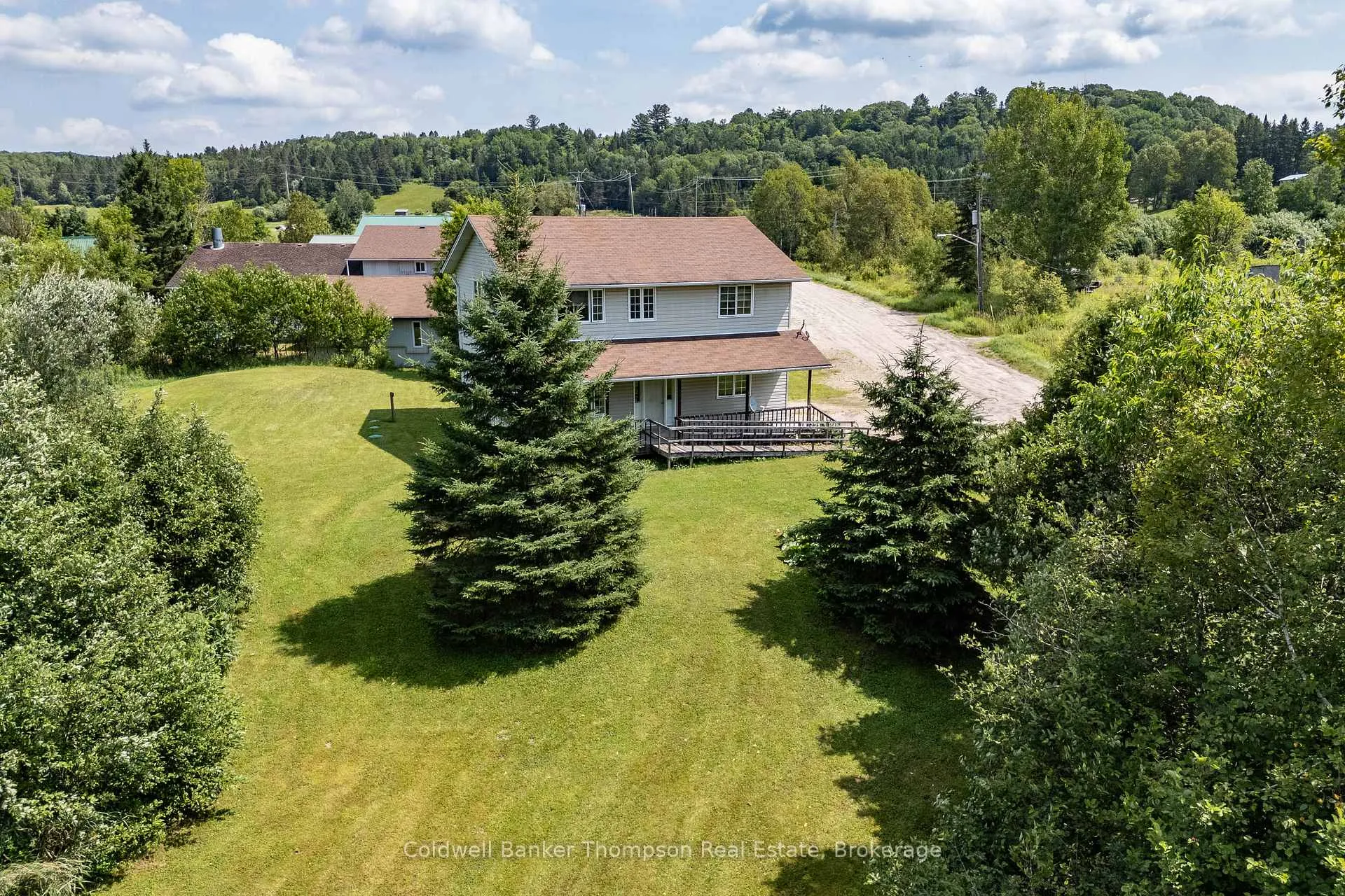 Photo 5 of 565 High Street, Burk's Falls — HOMEH
