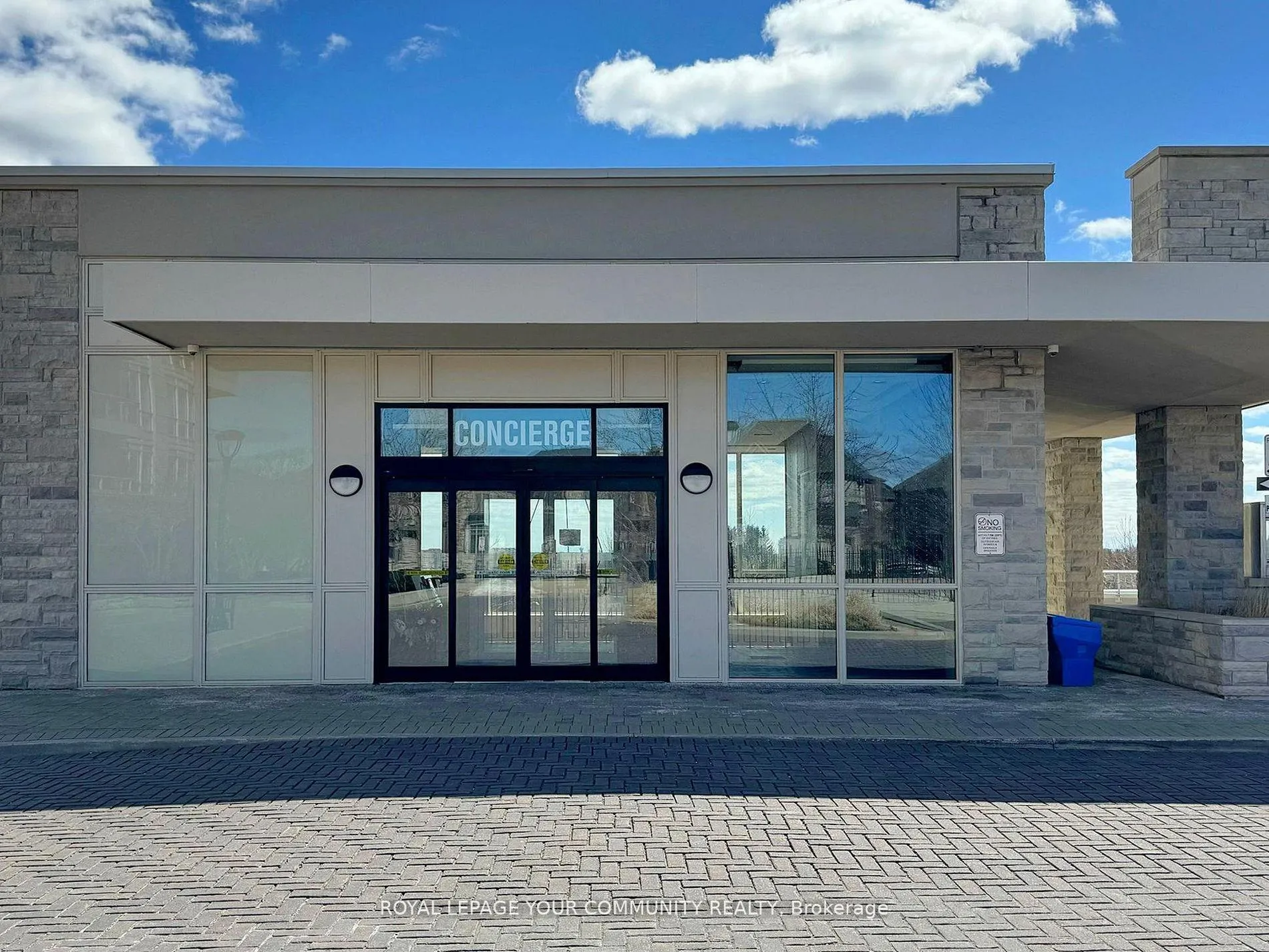 Photo 3 of Unit 1012, 15 Stollery Pond Crescent, Markham, Angus Glen — HOMEH